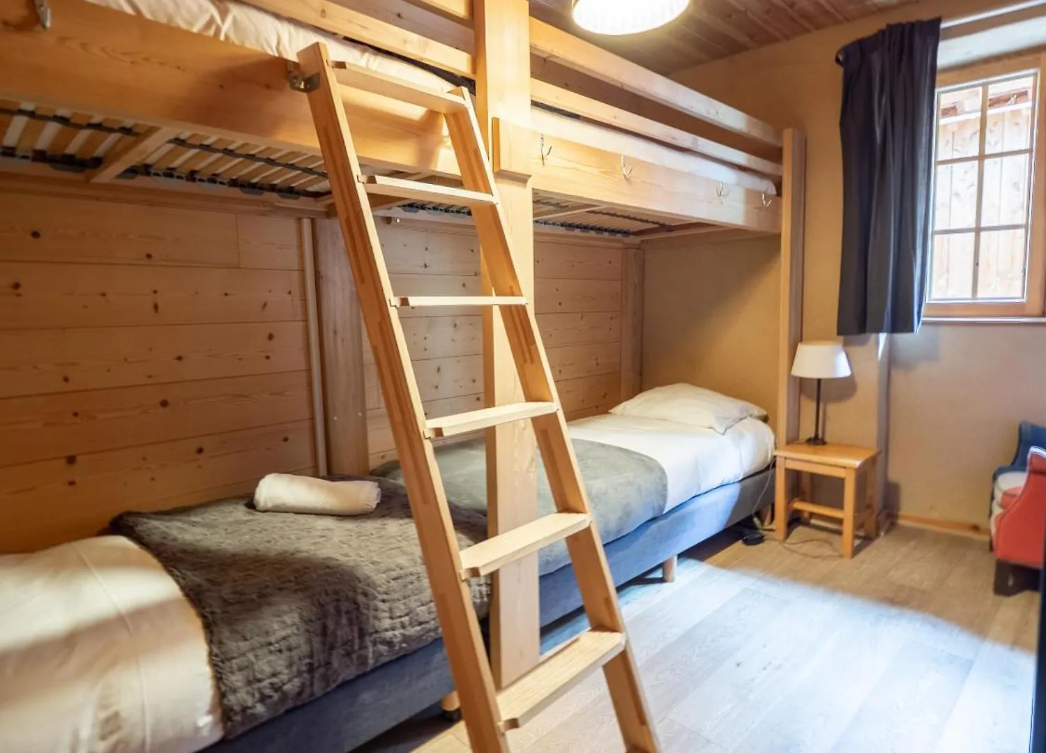 Chalet,14 P, 230M2,Sauna,Billard,Source Villard-Reculas Chalet